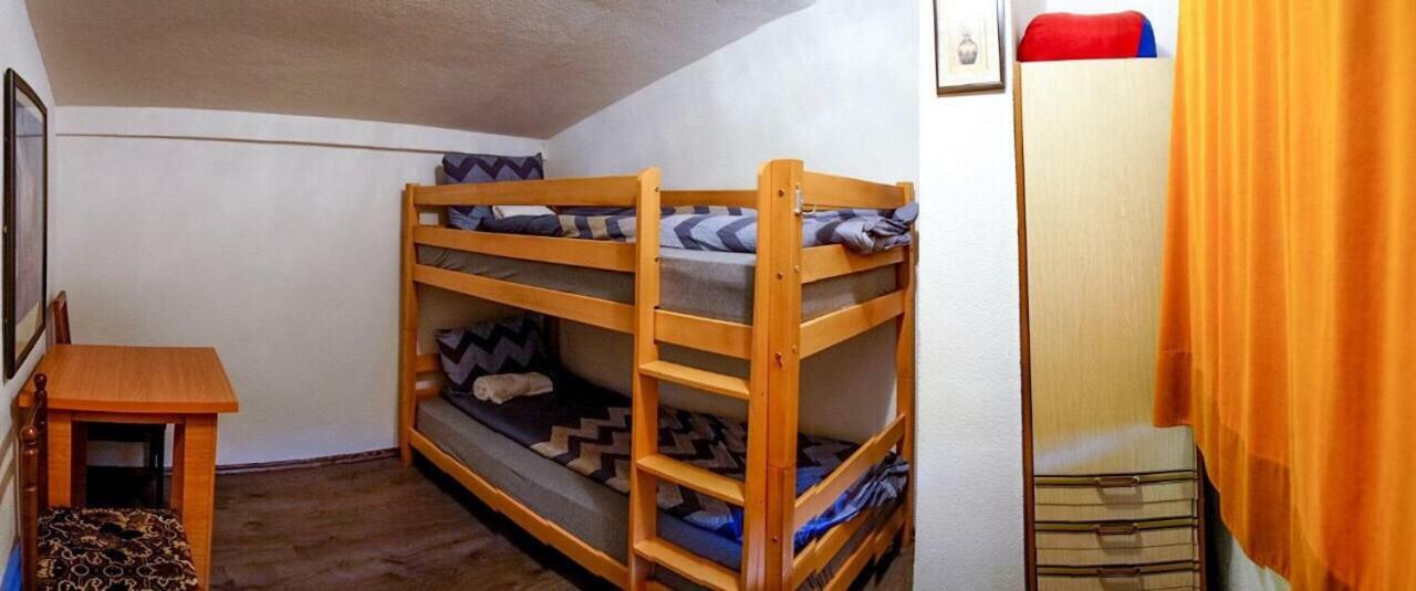 Kitka Hostel - Guest House Vratnica Luaran gambar